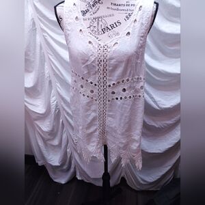 Chic White Lace Tunic Top